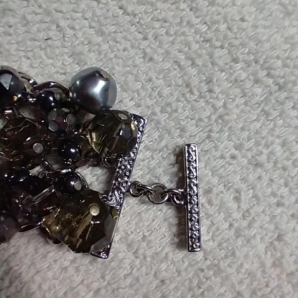 Wide premier designs beaded toggle silvertone chain bracelet - Picture 3 of 6